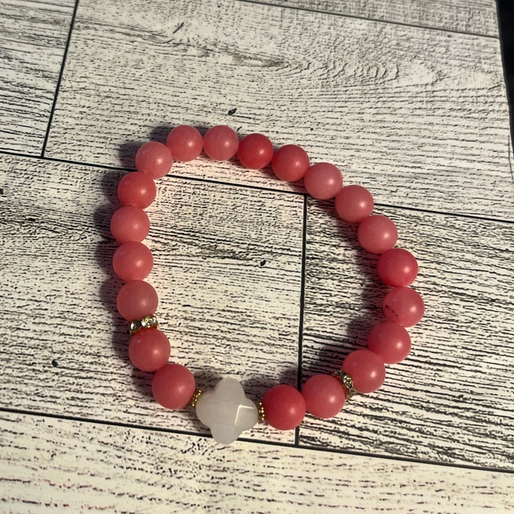Bracelets Pink and Silver Set of 2 Boho Stone Beaded Bracelets NWOT - Picture 3 of 4
